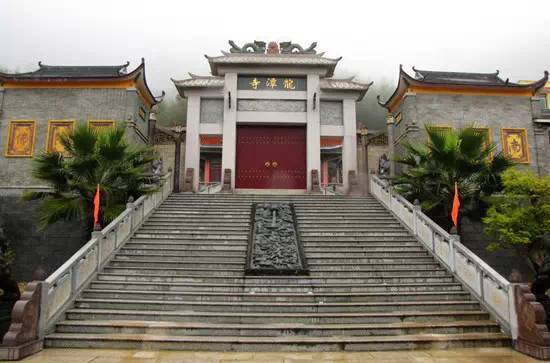  p>龙潭寺,位于辽宁省 a href="#" data-lemmaid="2028368">开原市 /a