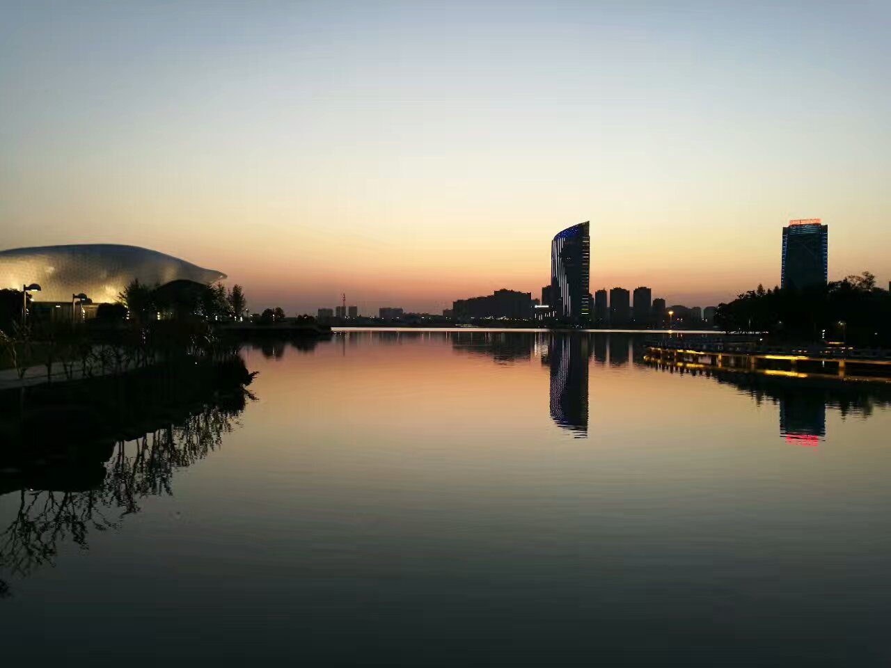 天镜湖