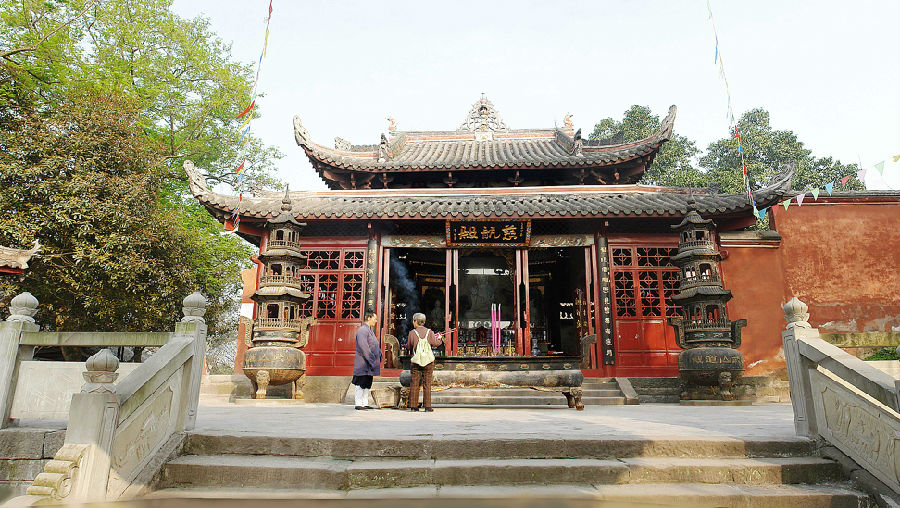  p data-id="gnb8owyqml">真武山位于湖北省襄阳市襄阳城的西南,在