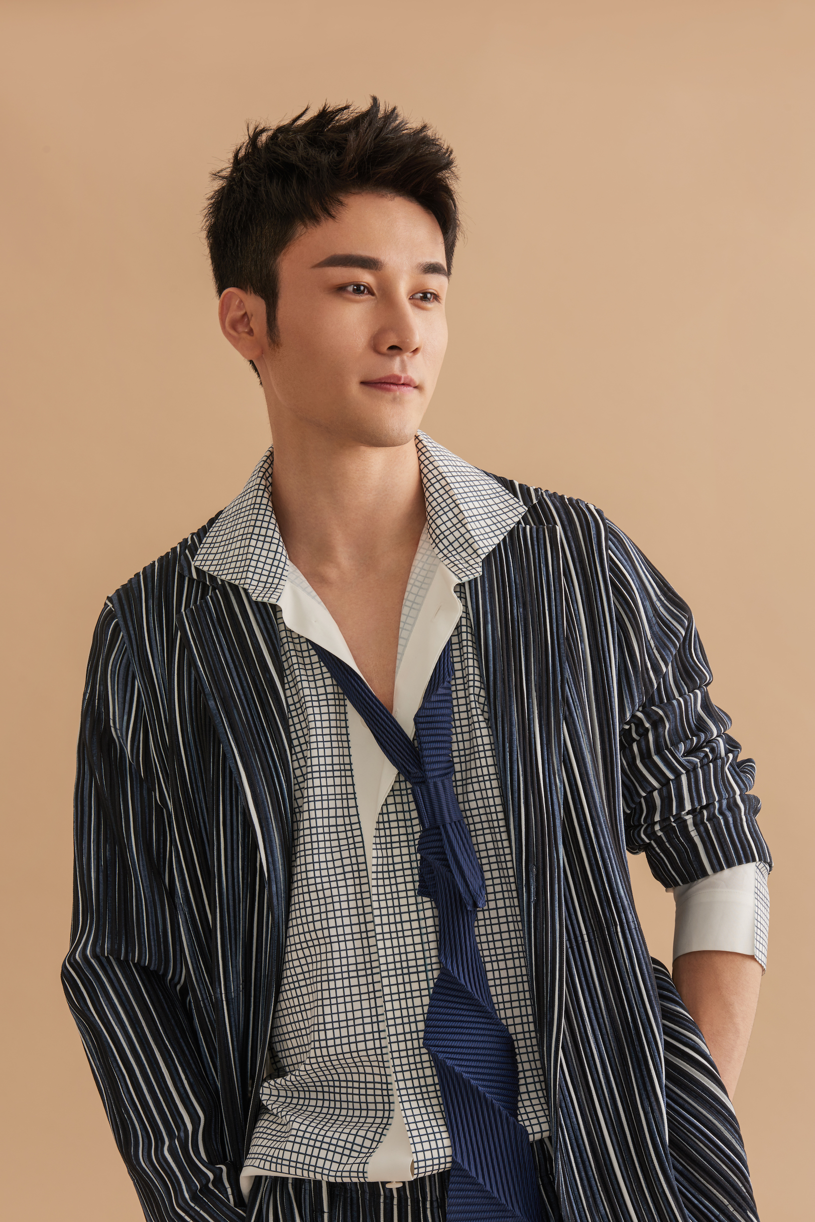  p>高阳,1991年9月13日出生于河北省唐山市,中国内地影视演员,毕业于