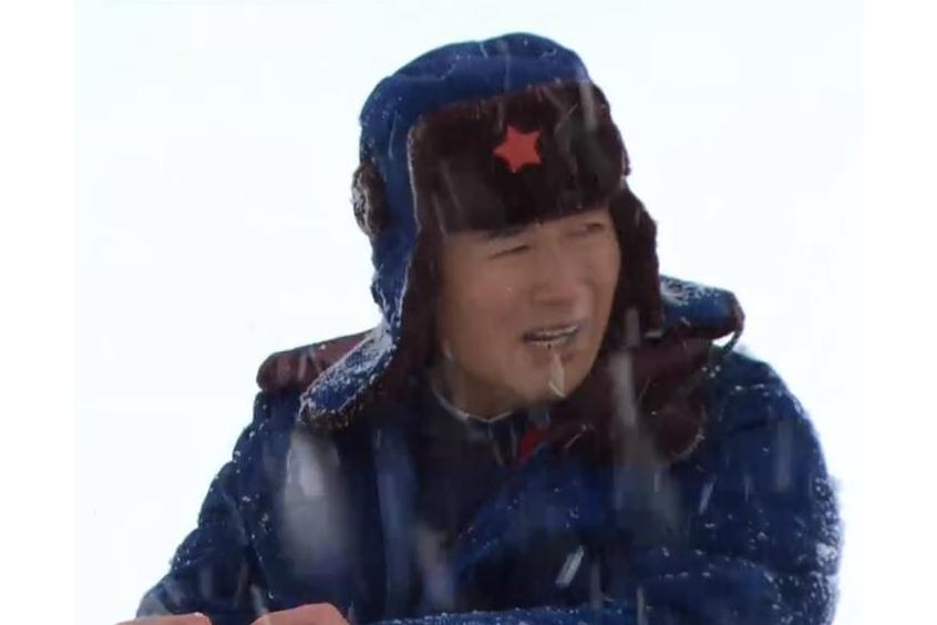 《门·第》中的人物角色,由郑强扮演,何秋生和何春生的父亲,汤丽华的