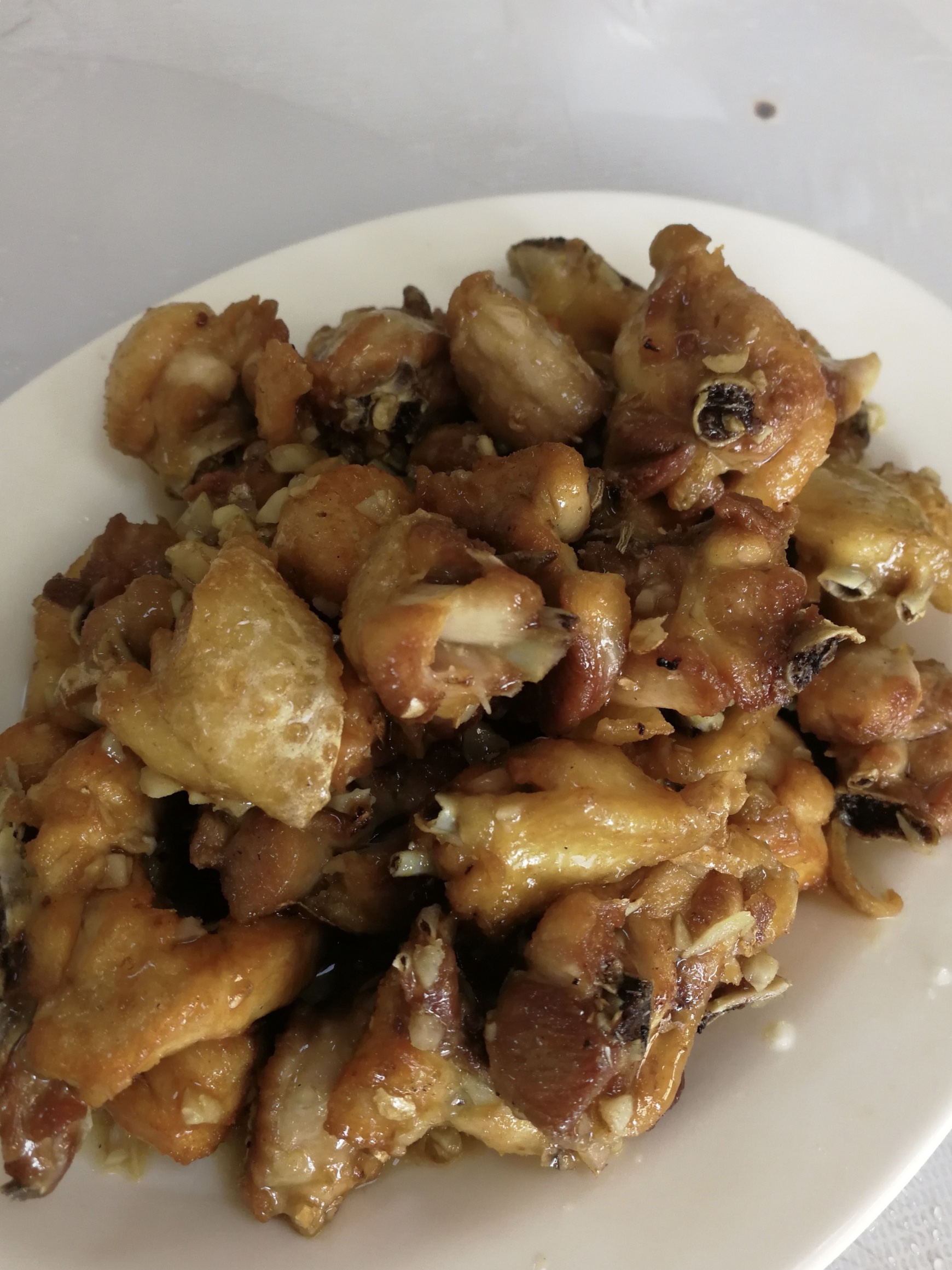  p>椒盐炒鸡是热菜菜谱之一,以沙茶鸡排为制作主料. /p>