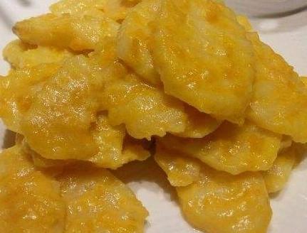  p>奶酪焗山药是一道由山药,黄油,炼乳,奶等做成的美食. /p>