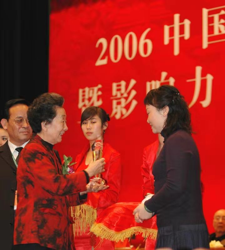 李莹