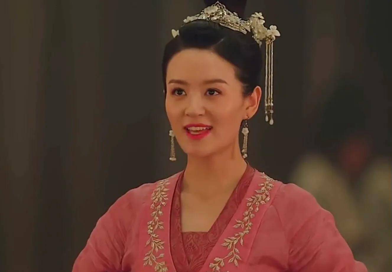  /a>的角色,由演员 a target="_blank" href="/item/曾一萱/8297944"