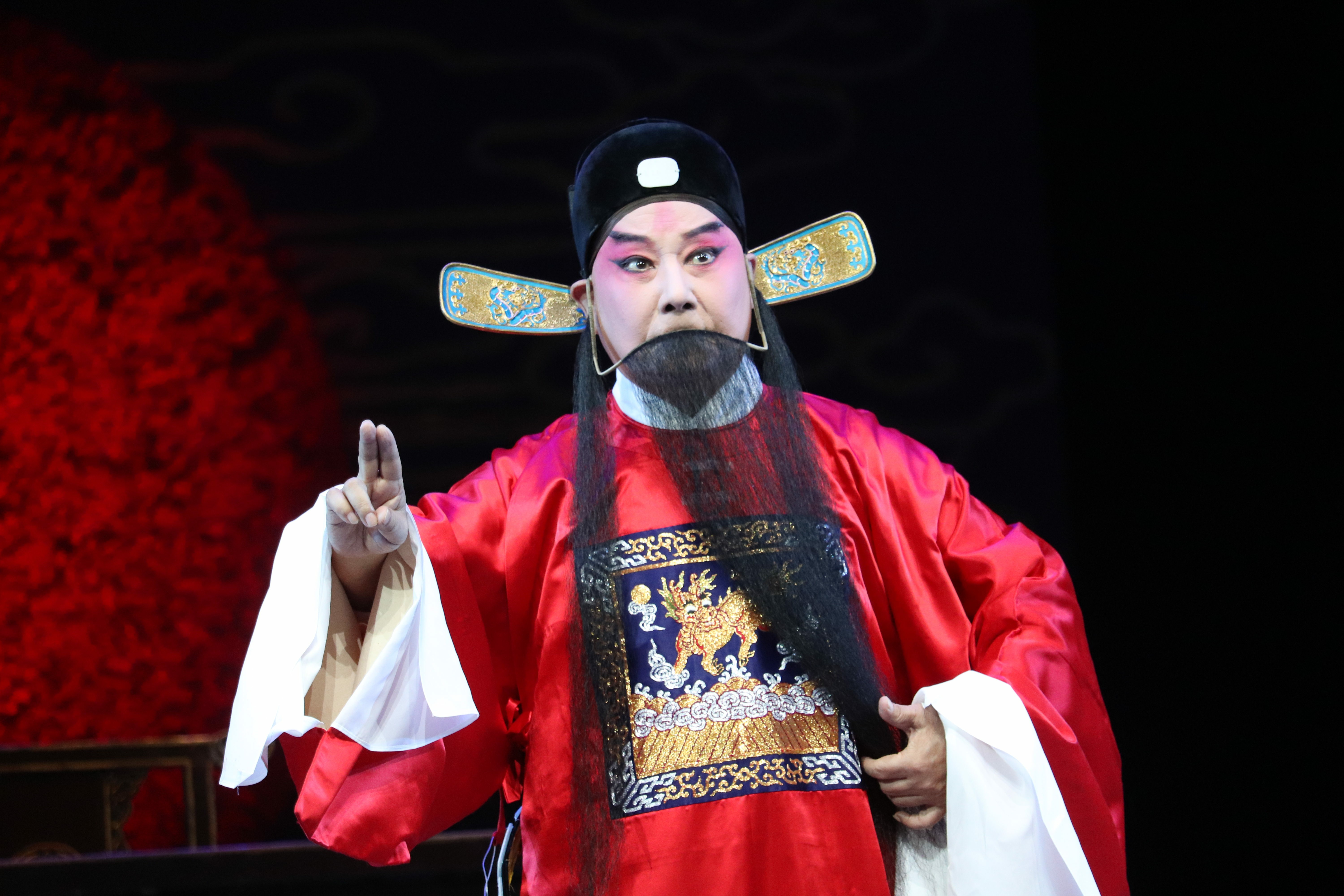 吴江/818" data-lemmaid="818">吴江 /a>人,毕业于华东戏曲研究院