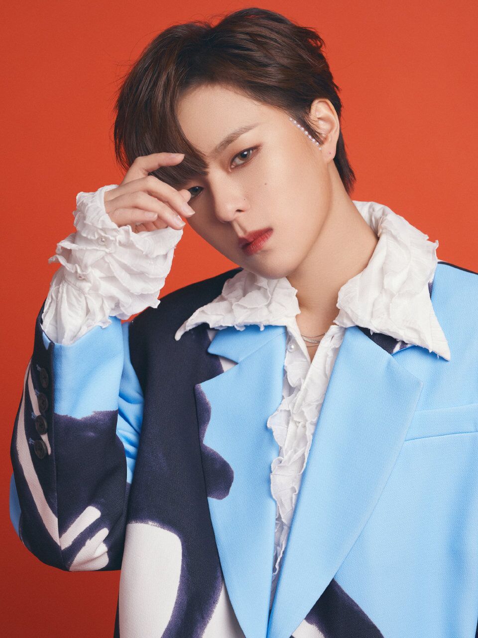  p>杨芸晴(sunnee),1996年9月28日出生于泰国曼谷,泰籍华裔女歌手