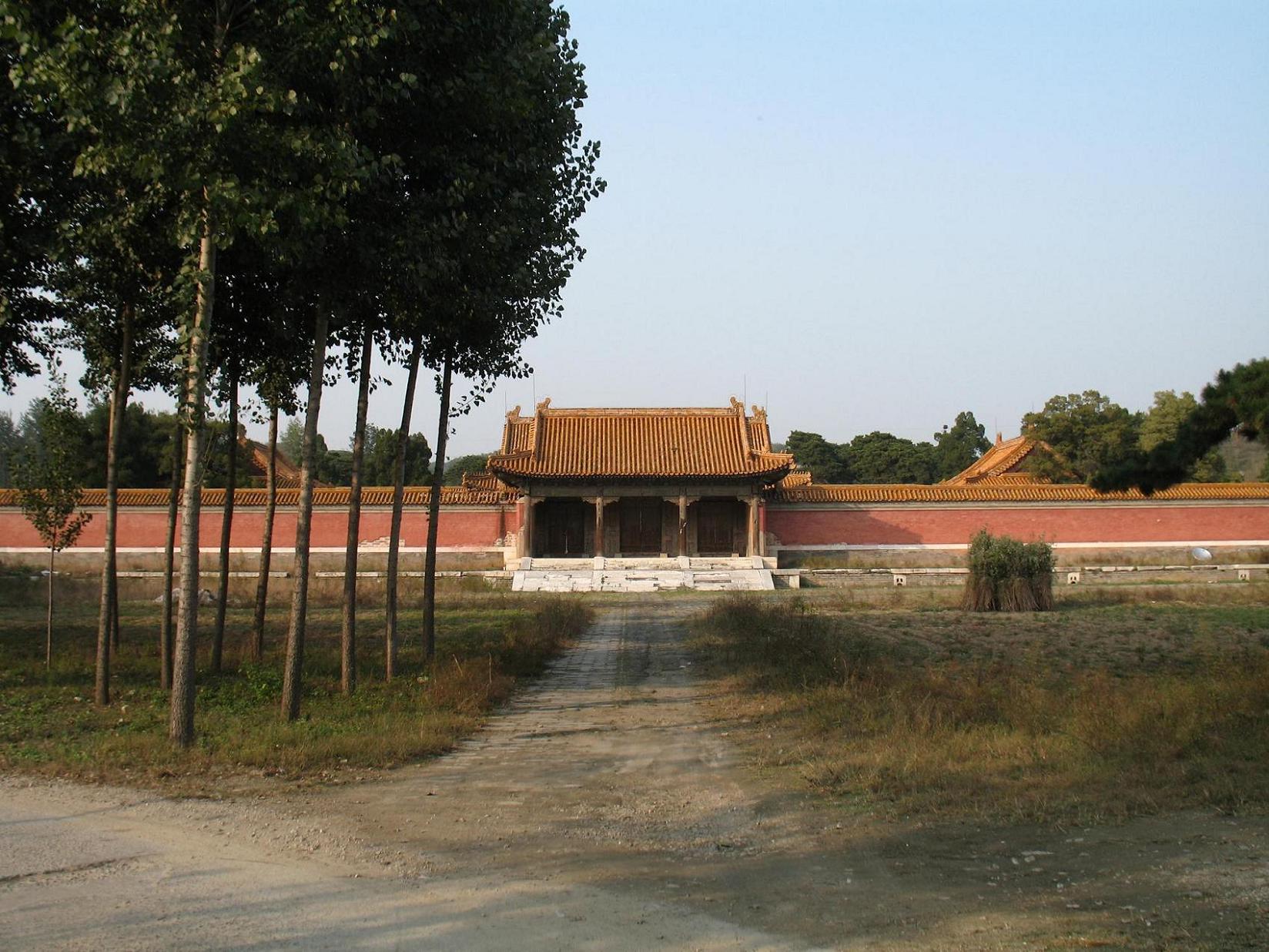 慕东陵