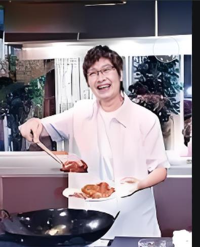 data-lemmaid="10237964">新知台由苏施黄主持的一档饮食综艺节目