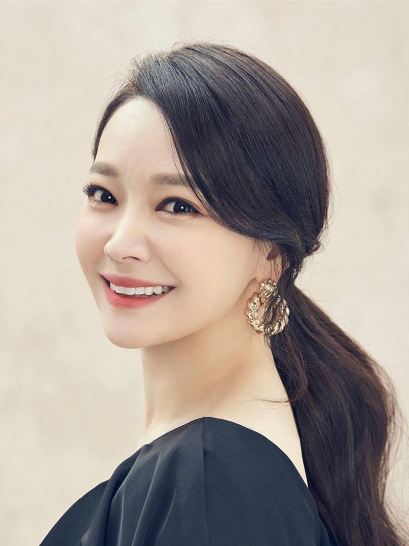  p>金素贤,女,演员,1975年11月12日出生于韩国,首尔特别市,永登浦区.