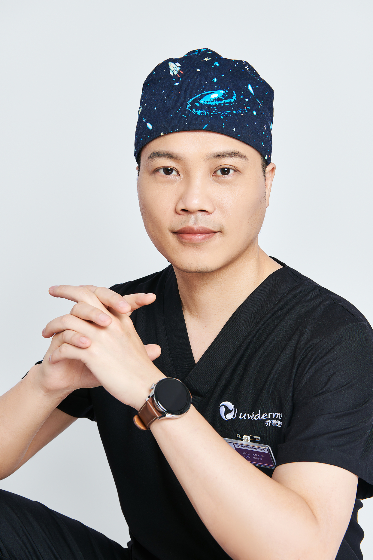 李瑞芳,男,是一名中西医结合医生,就职于