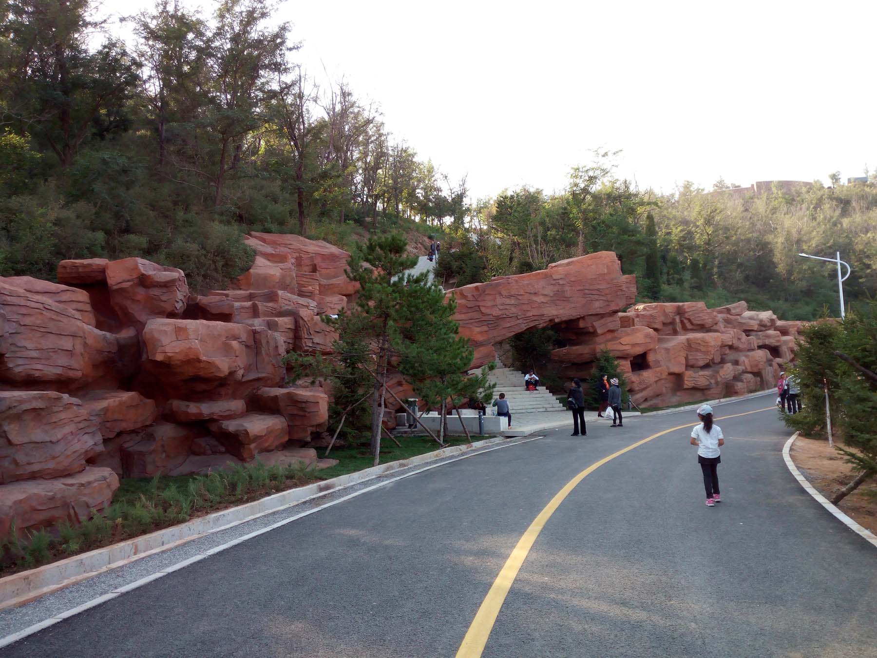  p data-id="gnbsrv3ud4">锦州南山公园全称叫做锦州南山生态运动公园