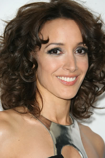  p>《拉字至上》(the l word)是美国showtime电视台于2004年1月18日