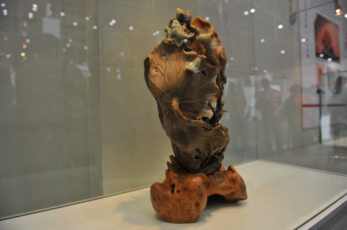 展览基本囊括中国制陶,刺绣,玉雕,纺织,制茶,剪纸,中医等领域最能体现