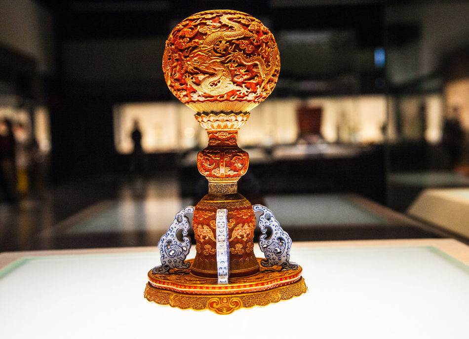 博物馆(英文:national museum of china),简称国博,位于北京市中心 a