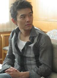  p>渡部笃郎( i>watabe atsuro /i>),原名渡部笃,1968年5月5日出生于