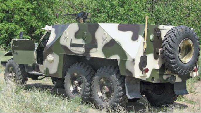 БТР-152轮式装甲人员输送车