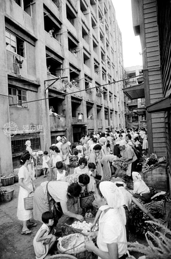 日本强虏朝鲜人采矿的军舰岛真实照片曾是人口密度最大的地区 百科ta说