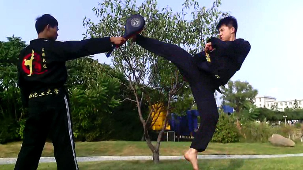  p>中国大学生截拳道联盟—英文:chinese students jeet kune do