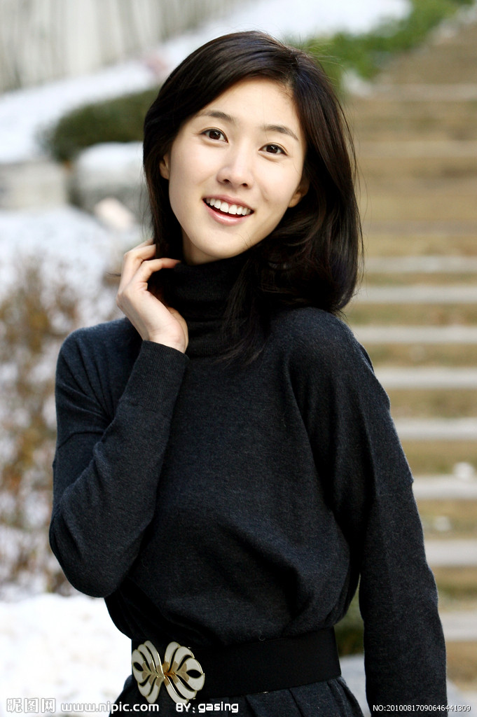  p>李秀景(         ),1982年3月13日出生于韩国,演员,毕业于 a