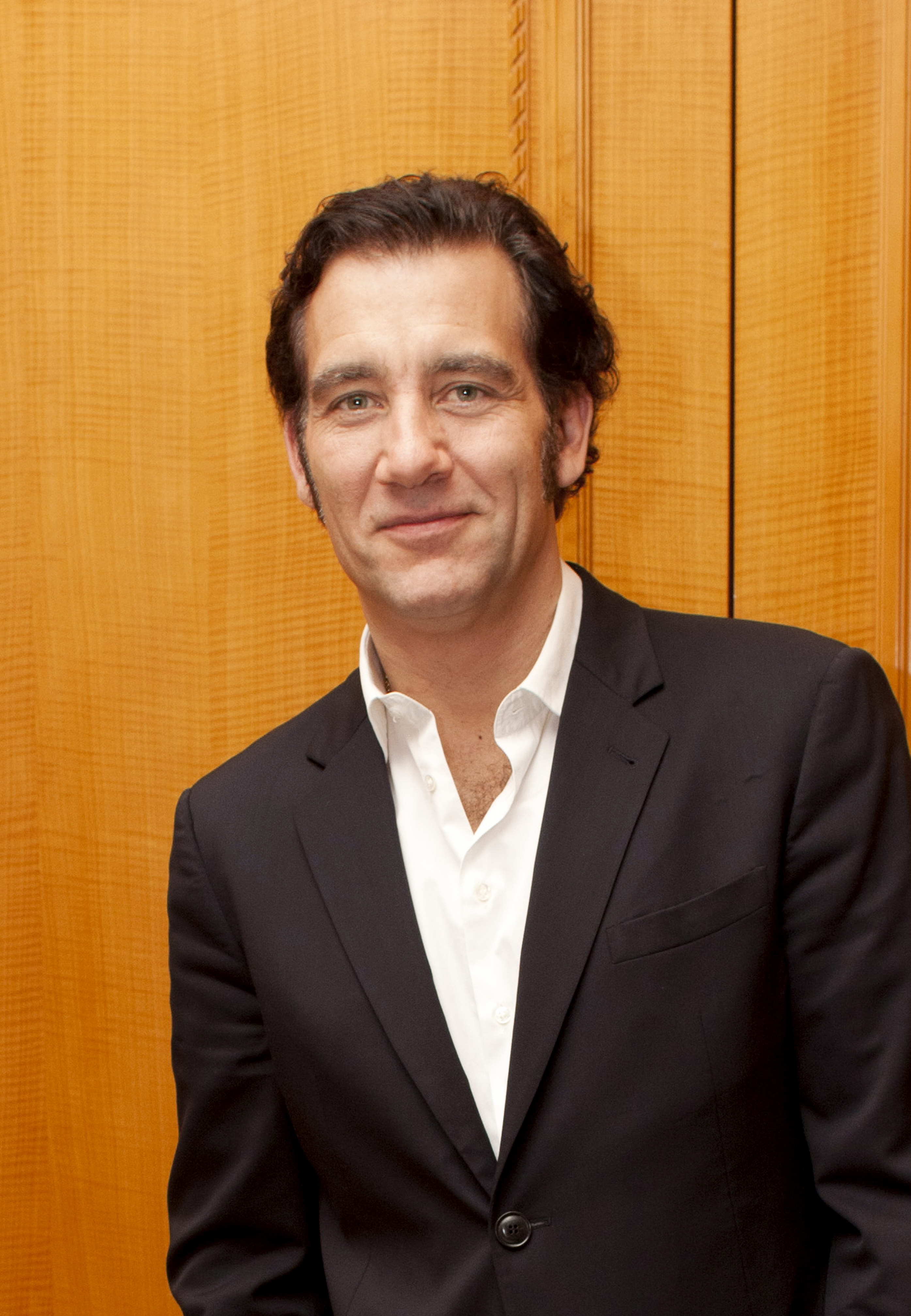  p>克里夫·欧文(clive owen),1964年10月3日出生于英国考文垂沃里克
