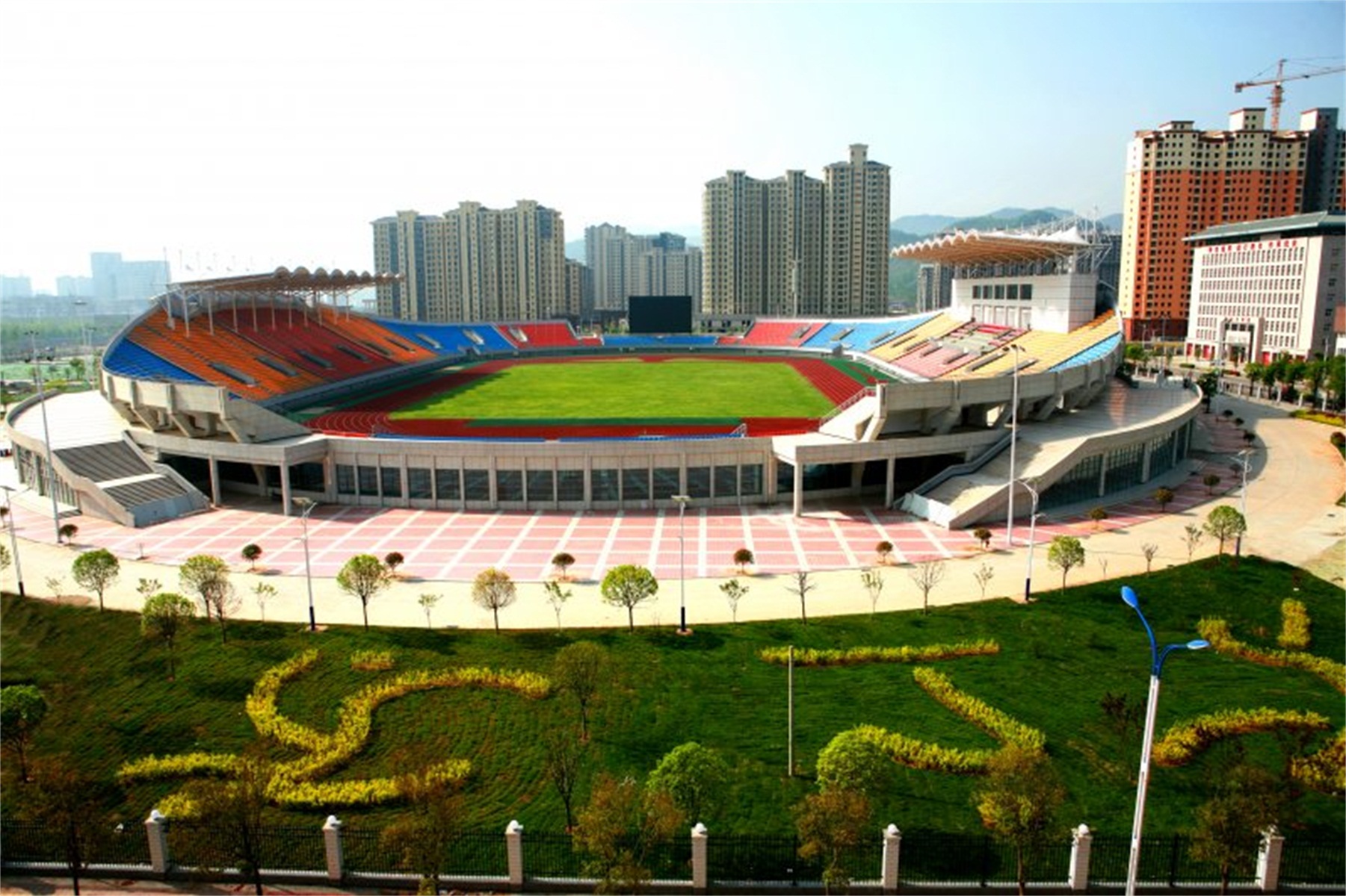  p>商洛职业技术学院是由 a target="_blank" href="/item/陕西省人民