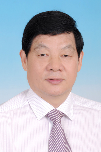 男,汉族,1954年10月出生, a target="_blank" href="/item/余干县