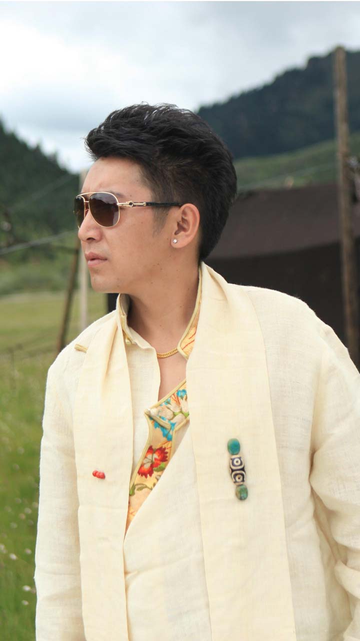  p data-id="gnb2c2kd5l">《大山走出的孩子》是根呷演唱的歌曲,由