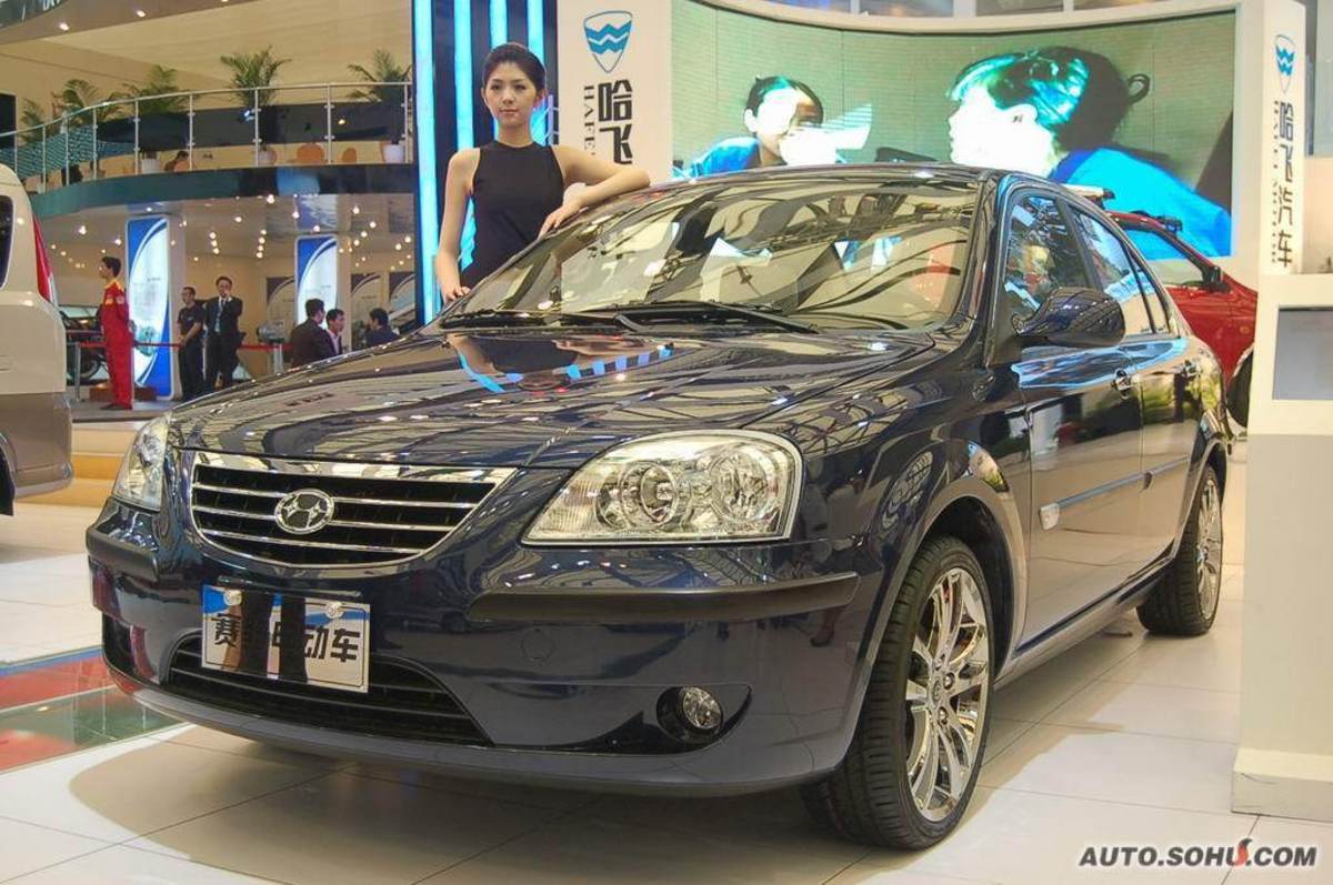 在喜庆的气氛中,哈飞汽车宣告:深圳生产基地剪彩投产,哈飞赛豹v