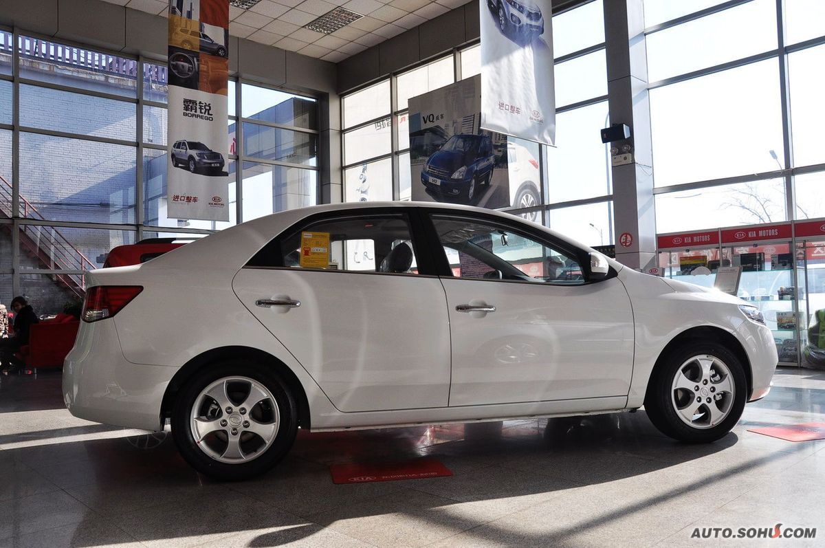  p>起亚福瑞迪是起亚新一代全球战略车型,起亚福瑞迪(forte)是起亚