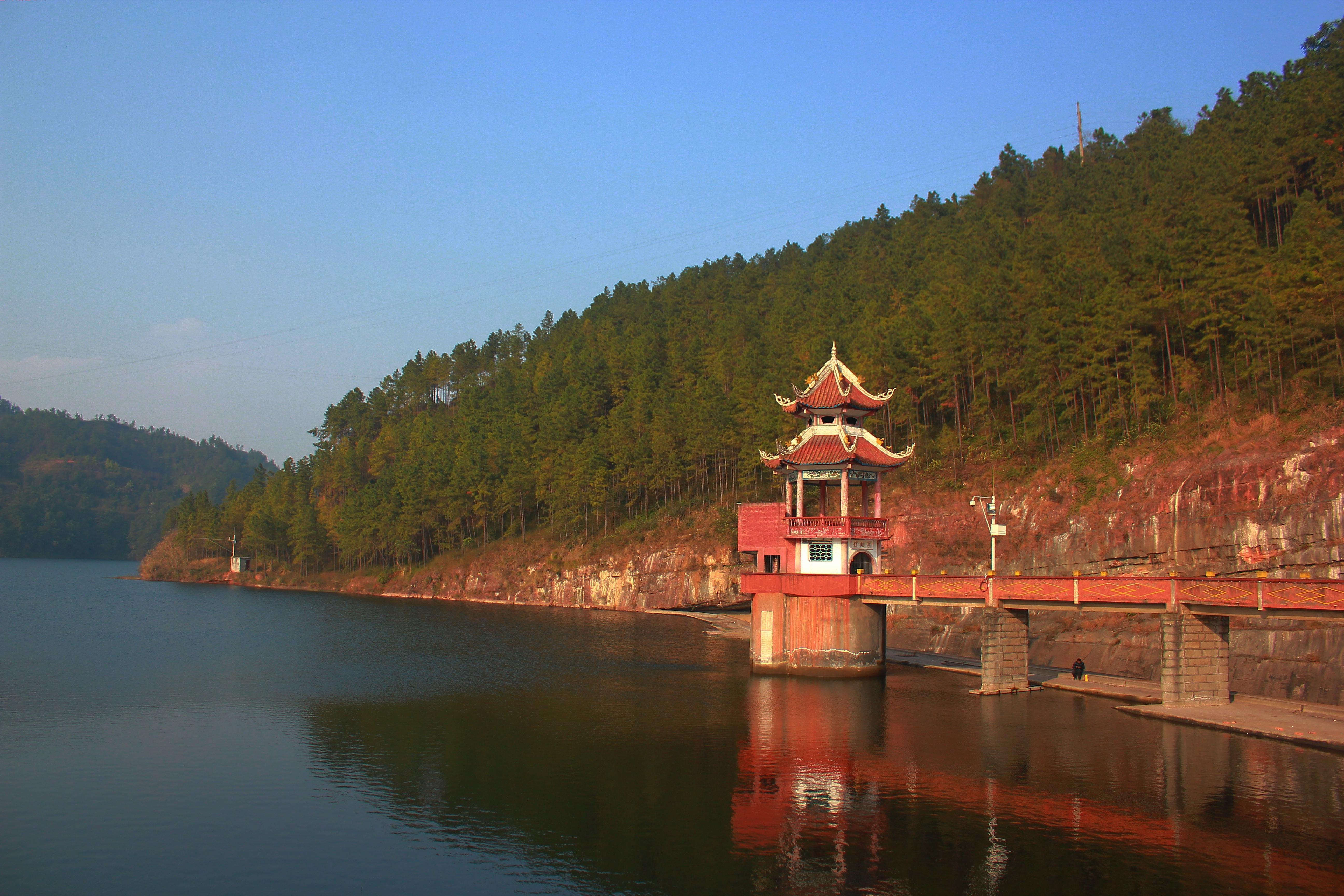  p data-id="gnwpb8flss">云台山位于南溪区内大