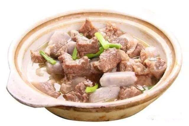 排骨炖芋头