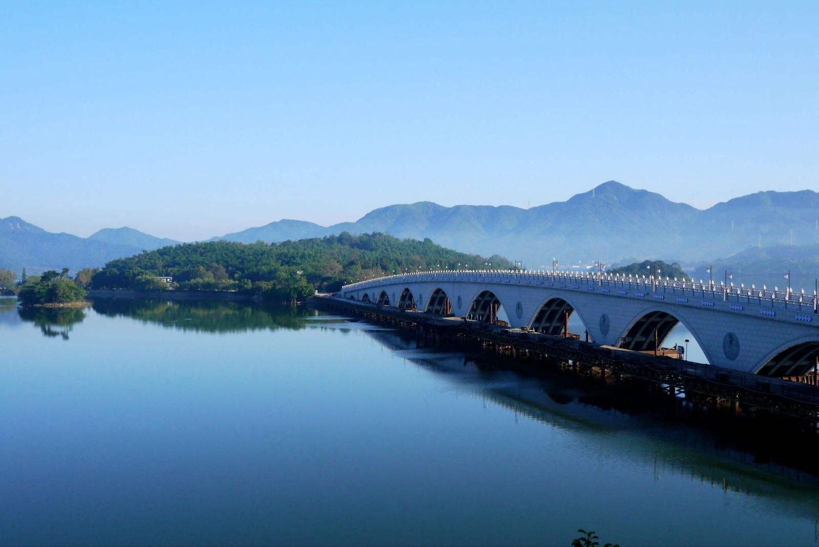 四明湖