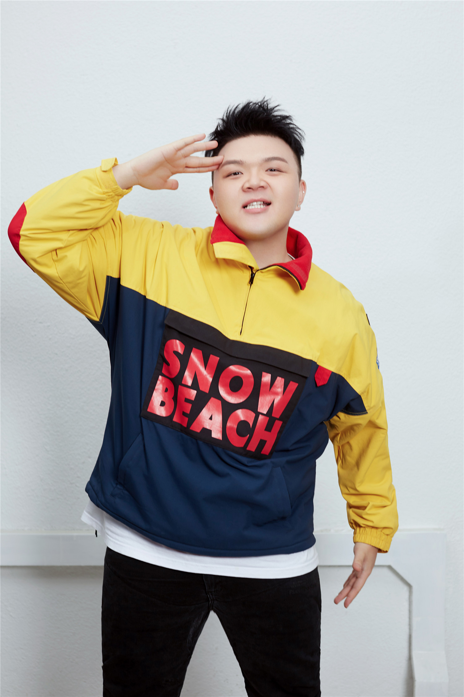  p>艾福杰尼(after journey),本名陈嘉申,1992年3月26日出生于新疆