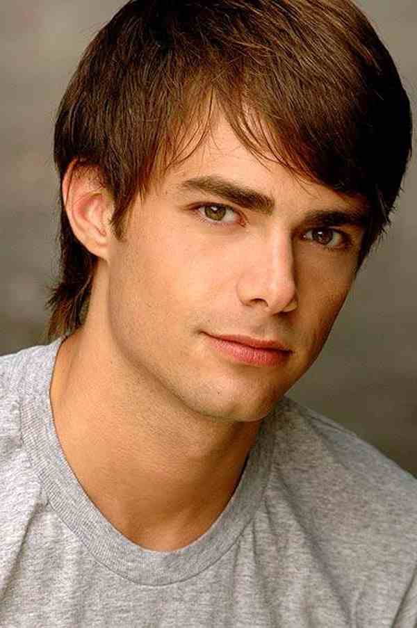  p>乔纳森·本内特 i>(jonathan bennett) /i>,1981年6月10日在美国