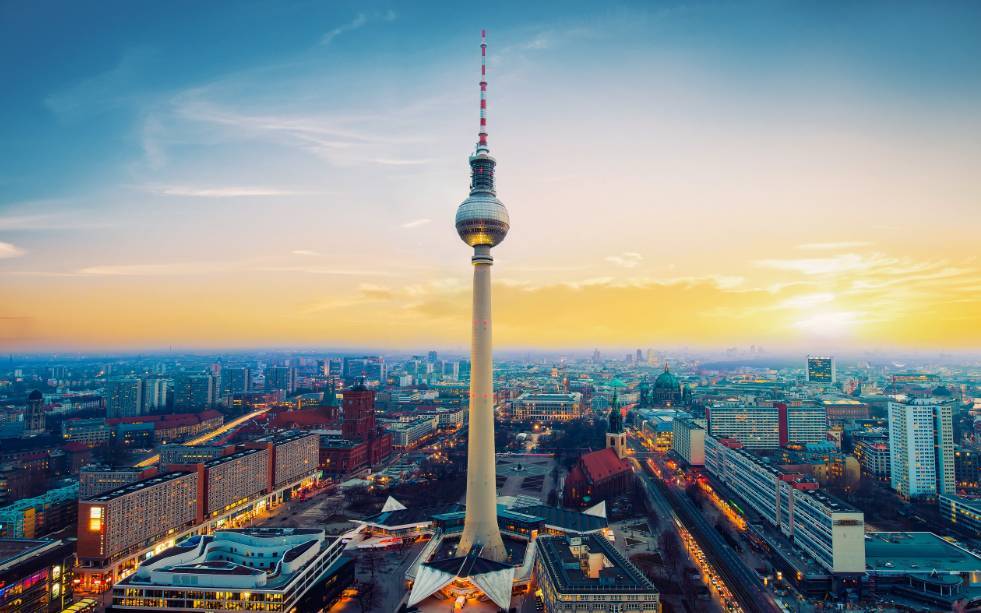  p>柏林电视塔(berlin tv tower)位于 a href="#" data-lemmaid="