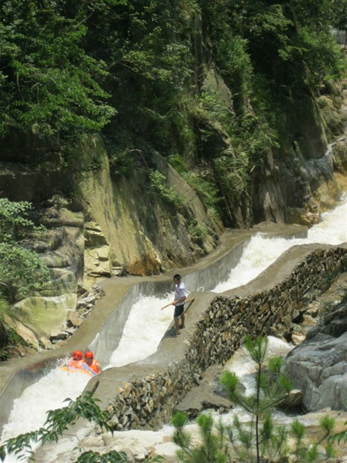 白云峰漂流