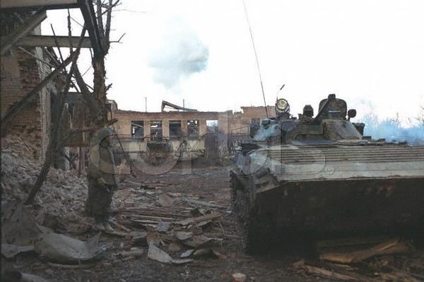  p>格罗兹尼巷战,这是越战以后最残酷最血腥的 a href="#" data-lemma