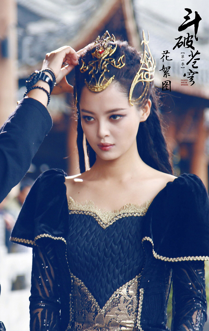 >(原名辛蕾) /i>,1986年2月28日出生于黑龙江省鹤岗市,中国内地女演员