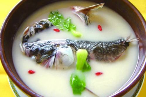 天麻核桃鱼头汤