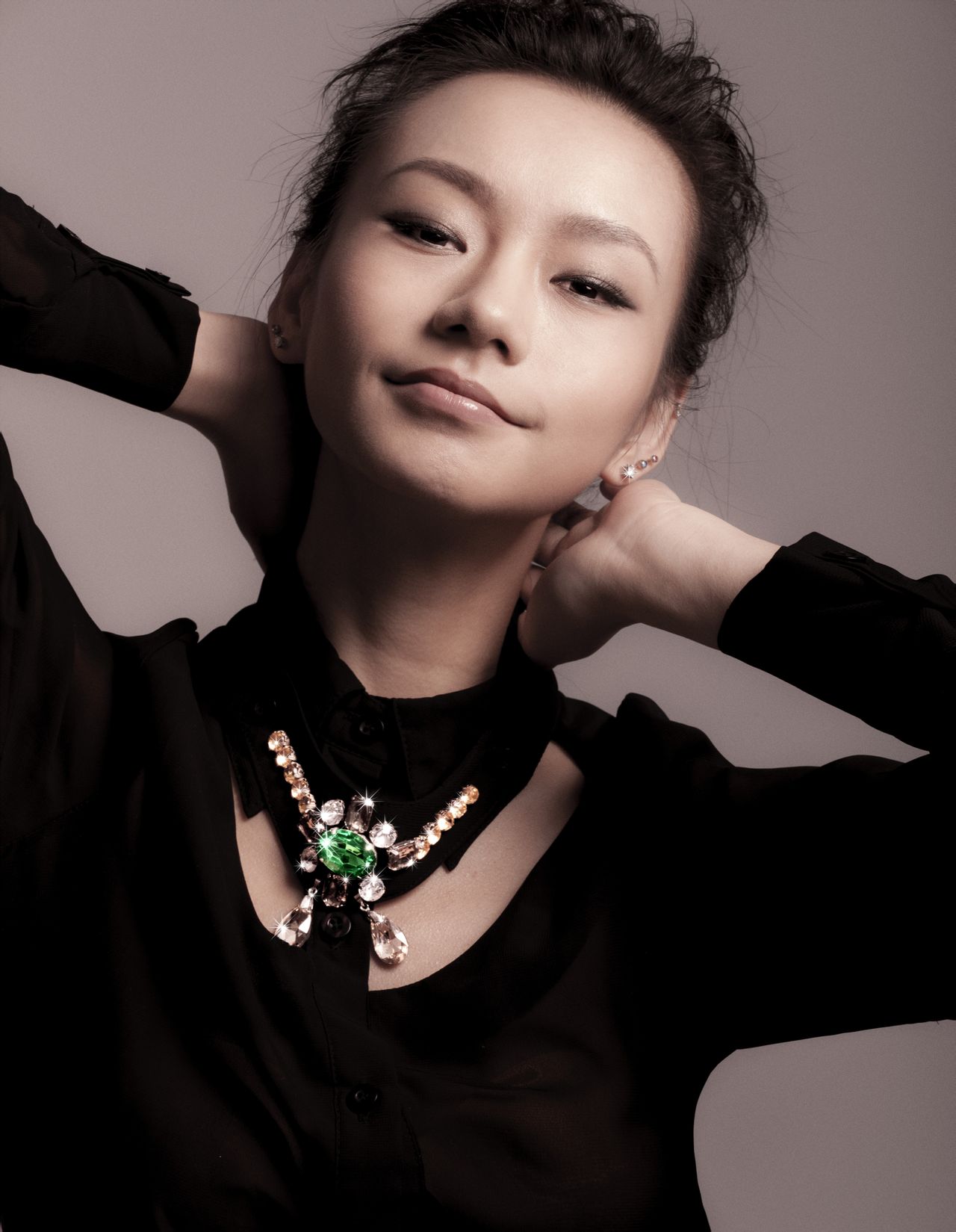  /p> p>2010年王丹怡栗毕业后出演古装喜剧电影《 a target="_blank"