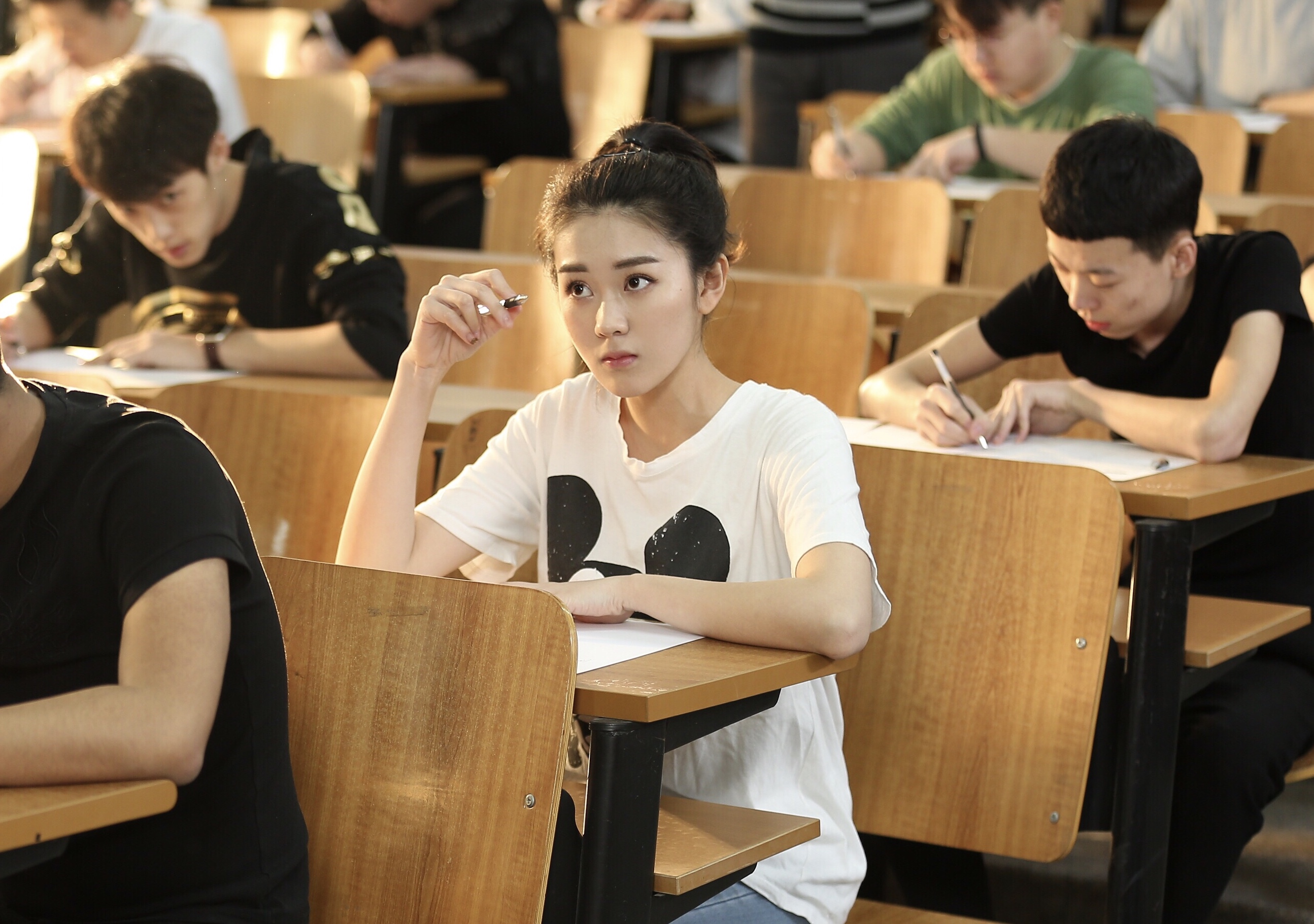 节目《 a target="_blank" href="/item/一年级·大学季/18633124"