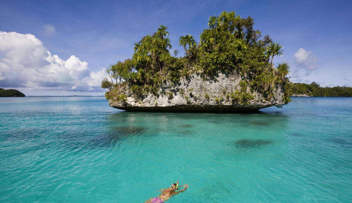  p>琉球群岛(英语:the ryukyu islands)位于中国东海的东部外围,南北