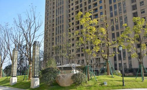  p data-id="gnhh3tzi4v">赞成学士府位于学士路湖州师院内,总占地