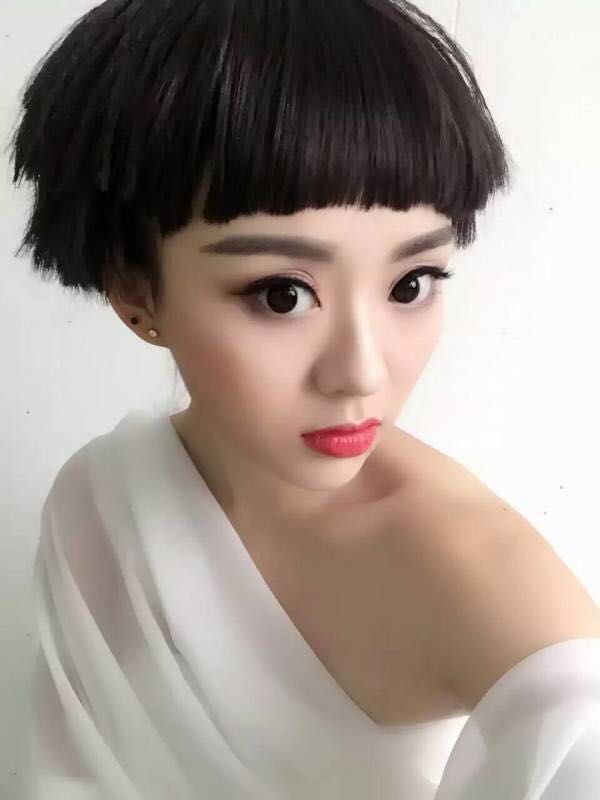  p data-id="gnyuxvzugi">王艺霖,1991年4月13日出生,中国内地女歌手