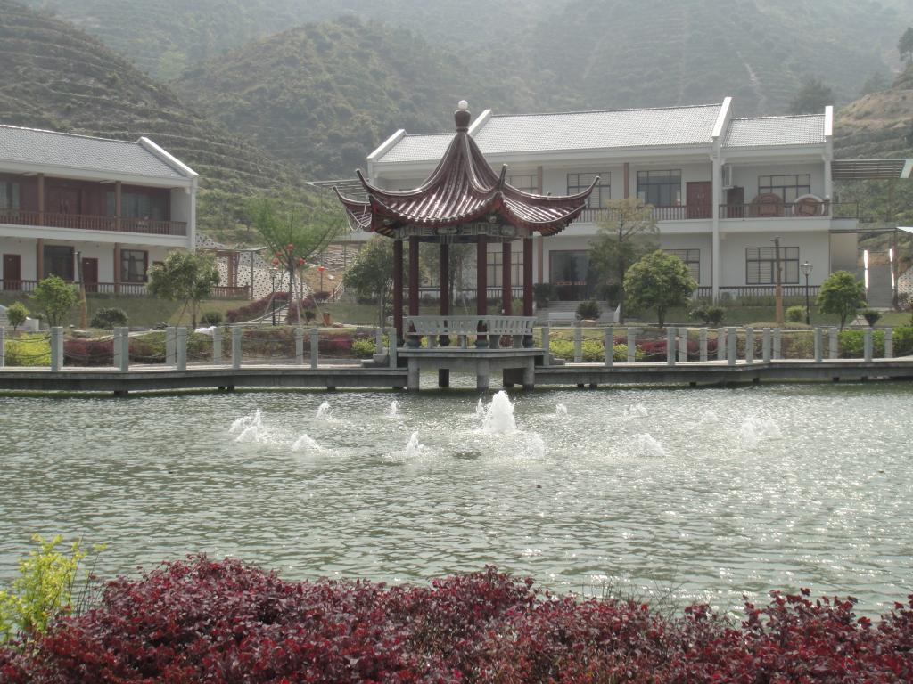  p data-id="gnx3ceblg1">延恩寺,在临海涌泉镇东北天柱山下,始建于晋