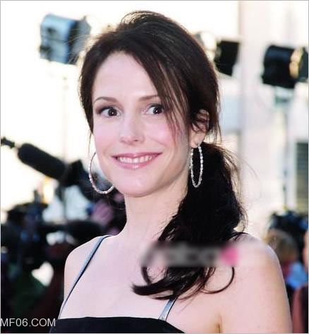  p>玛丽·露易斯·帕克(mary louise parker),1964年8月2日出生于美国