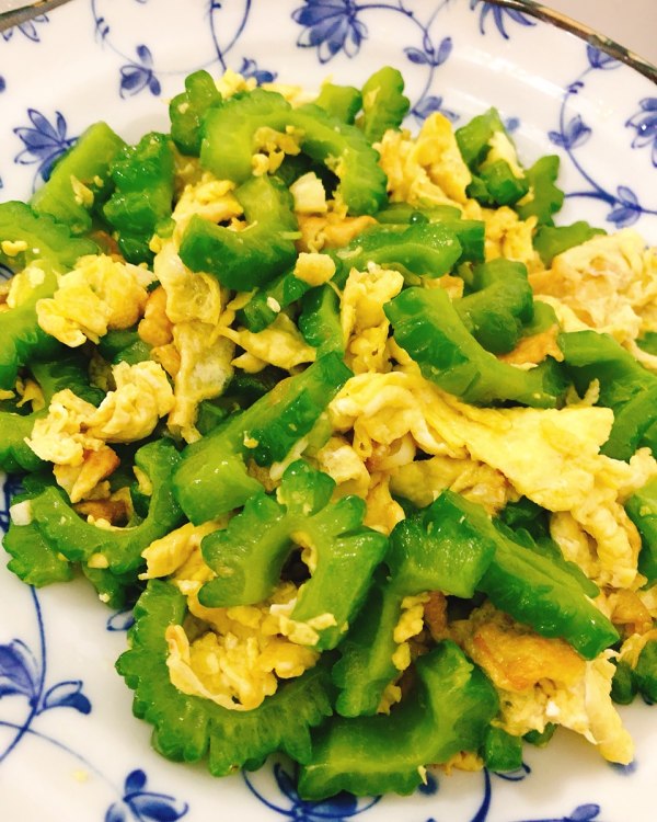  p> a target="_blank" href="/item/苦瓜">苦瓜 /a>炒蛋是一道很普通