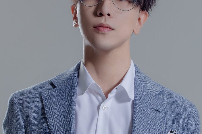 景向谁依, a target="_blank" href="/item/翼之声中文配音社团