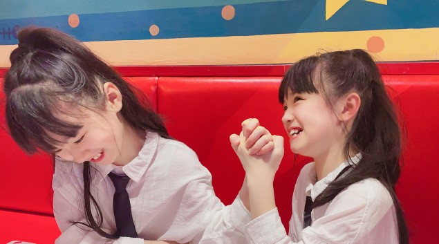  p data-id="gnbqfcyxn8">一一丫丫,女,真名:薛芷诺和薛芷言(双胞胎)